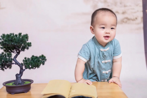 招远宝宝爱吐奶是什么原因